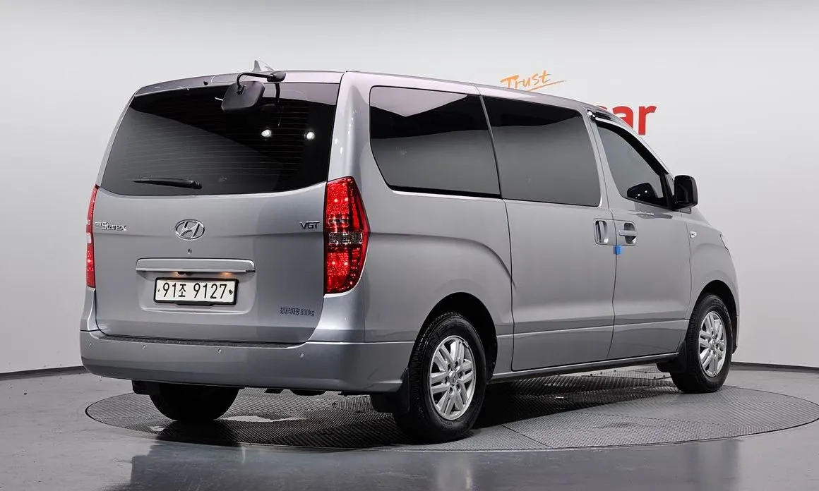 Hyundai Starex — фото 8