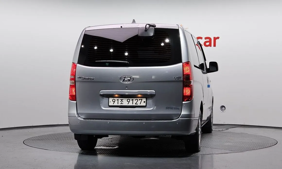 Hyundai Starex — фото 3