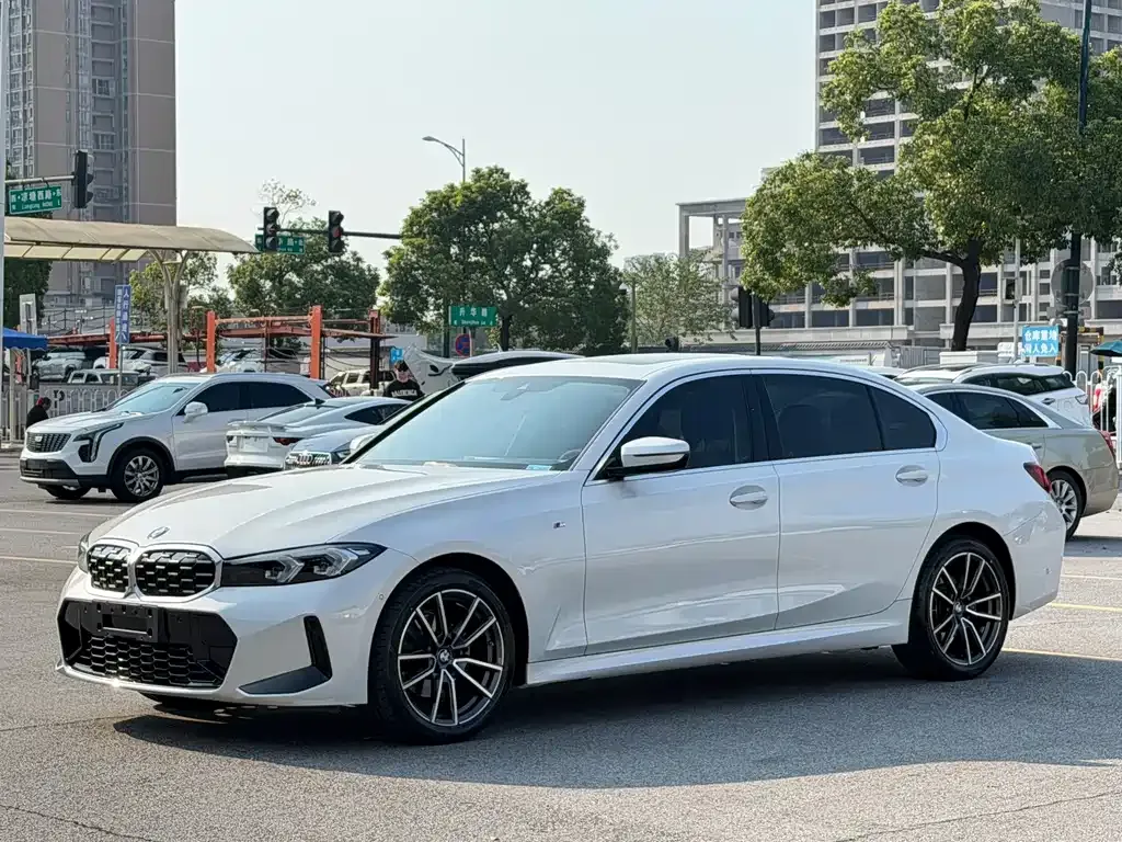 BMW 3 Series — фото 1