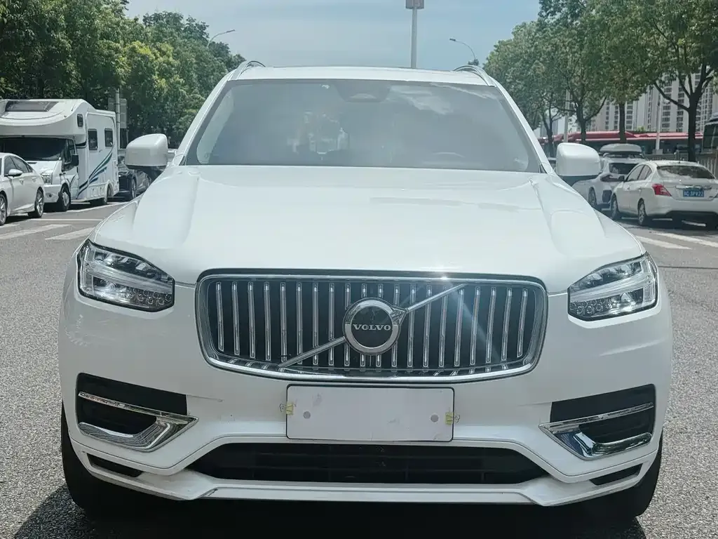 Volvo XC90 — фото 2