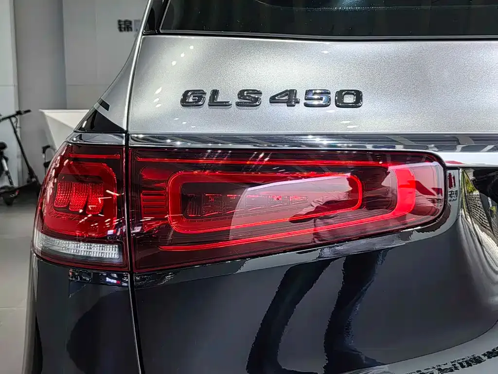 Mercedes-Benz GLS — фото 8