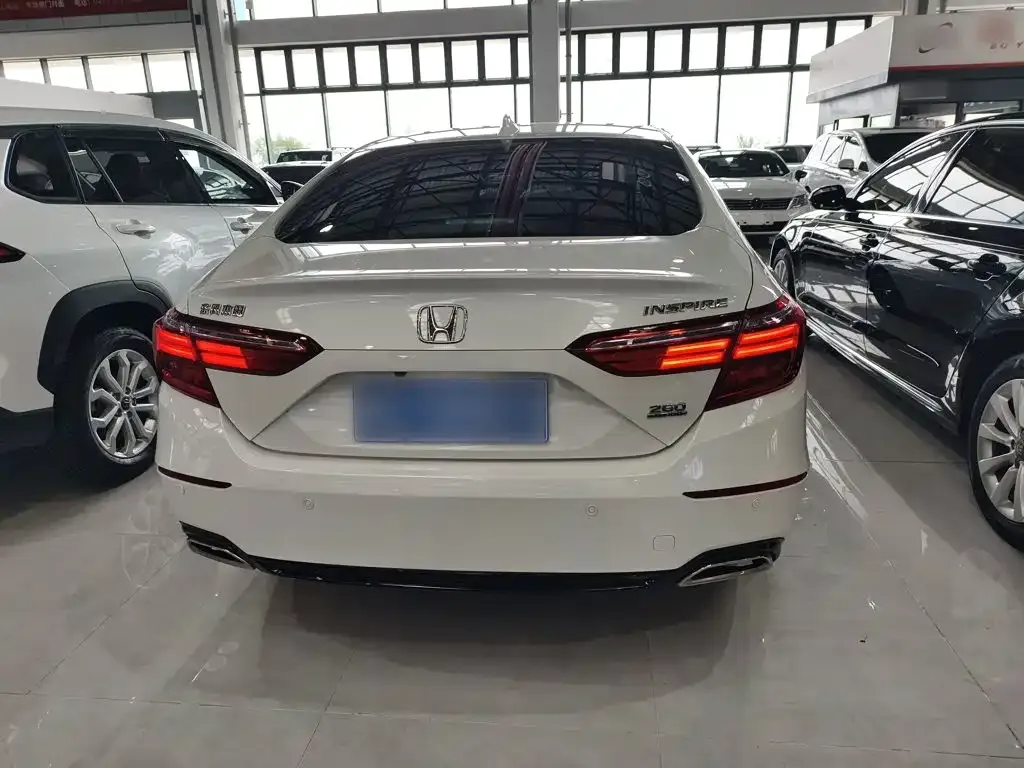 Honda Inspire — фото 9