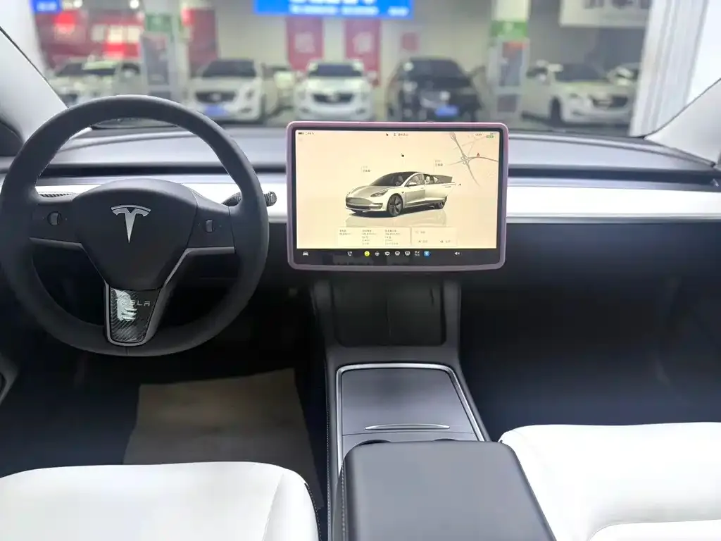Tesla Model 3 — фото 3