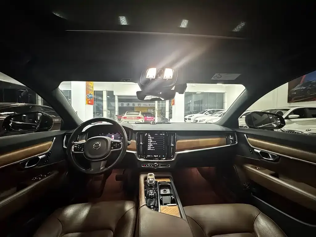 Volvo S90 — фото 3