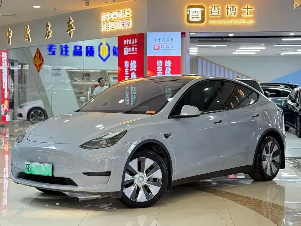 Tesla Model Y — фото 4