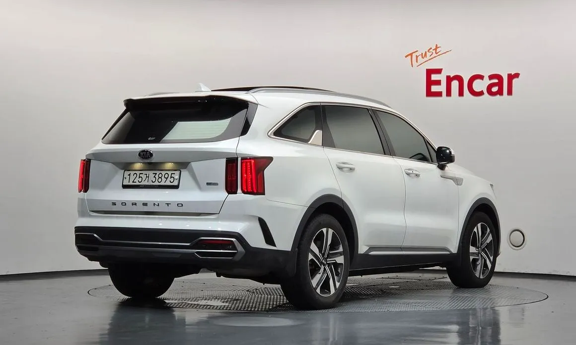 Kia Sorento — фото 7