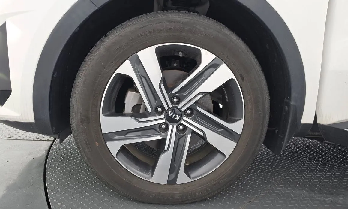 Kia Sorento — фото 10
