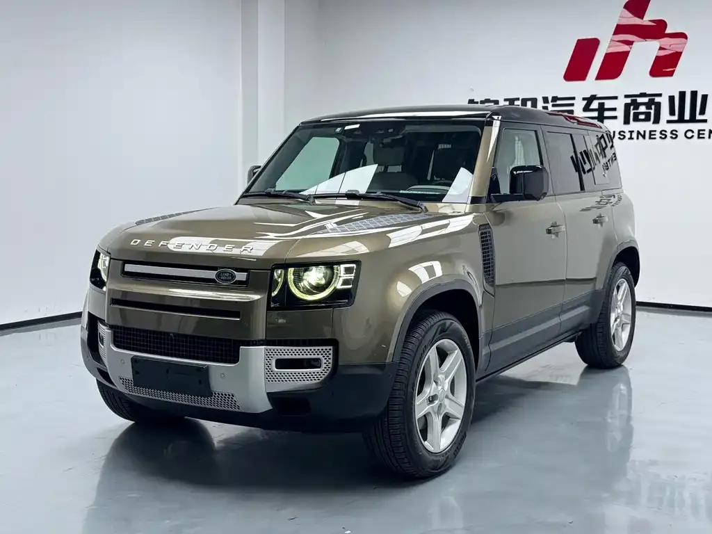 Land Rover Defender — фото 1
