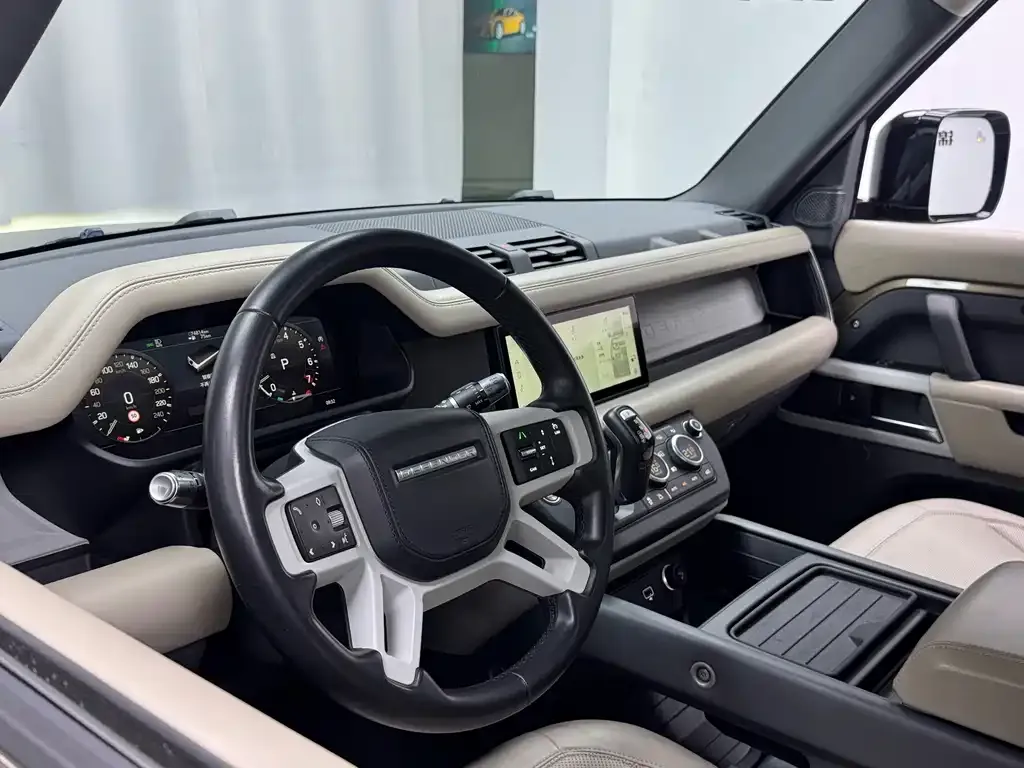 Land Rover Defender — фото 10