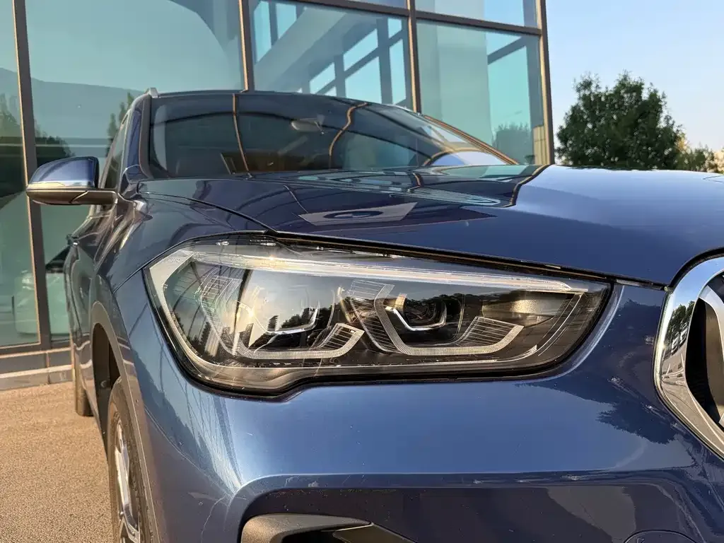 BMW X1 — фото 9