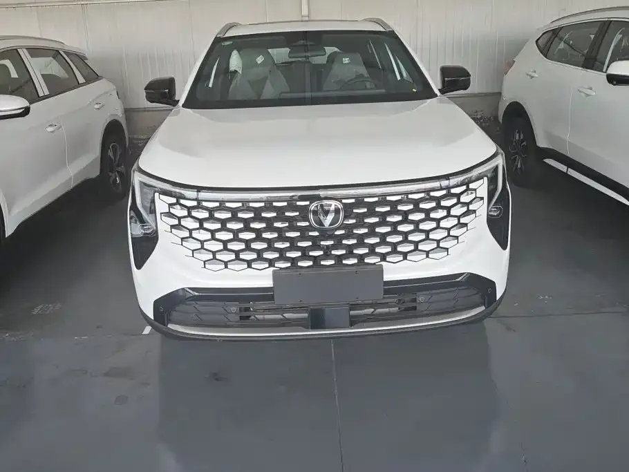 Changan CS55PLUS — фото 10