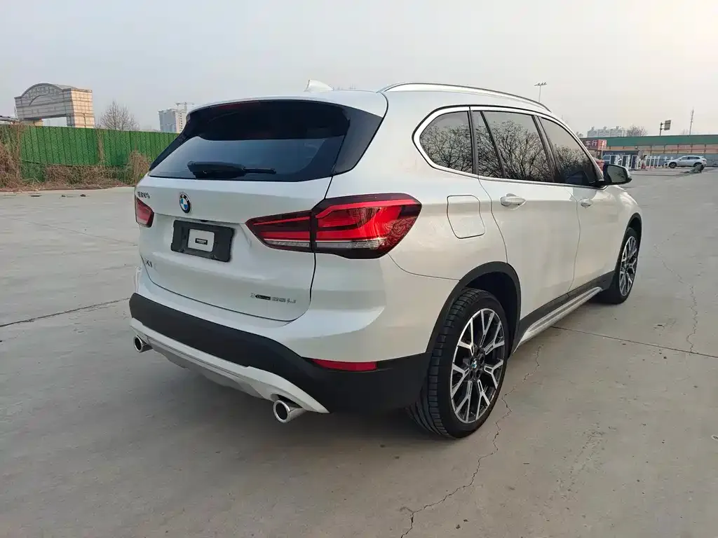 BMW X1 — фото 4