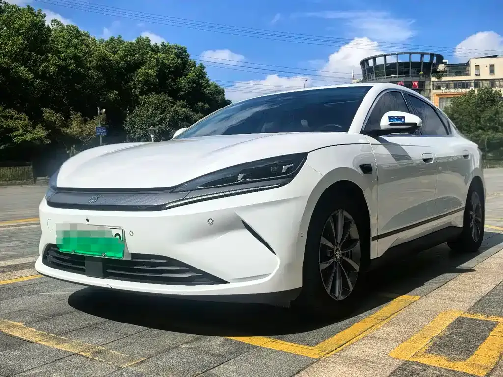 BYD Qin L — фото 1