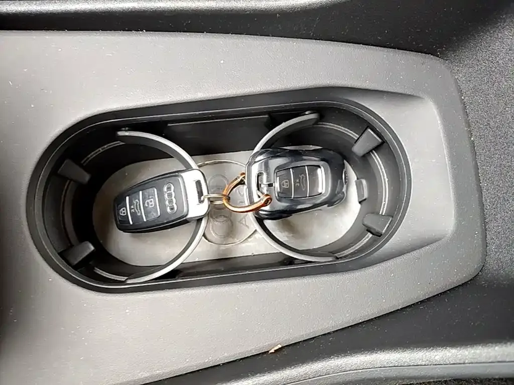 Audi Q5 e-tron — фото 10
