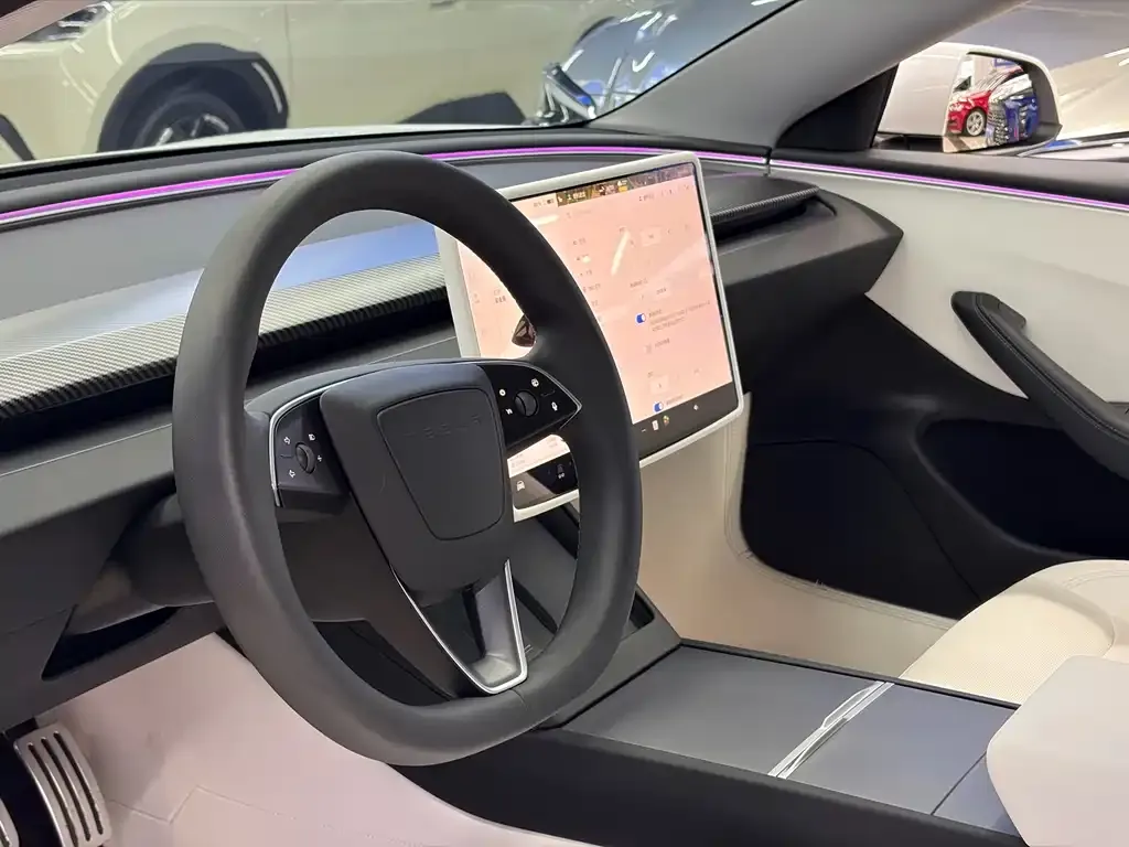 Tesla Model 3 — фото 5