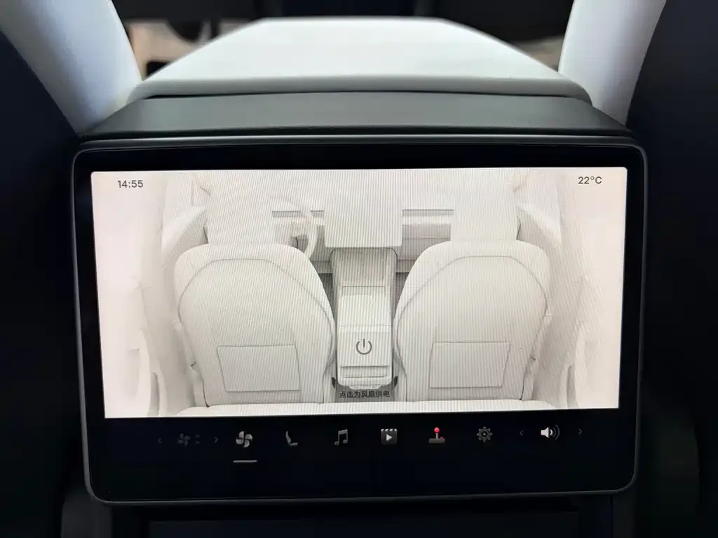 Tesla Model 3 — фото 2