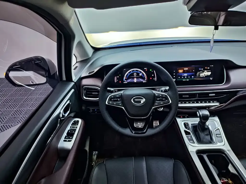 GAC Motor Trumpchi M6 — фото 5