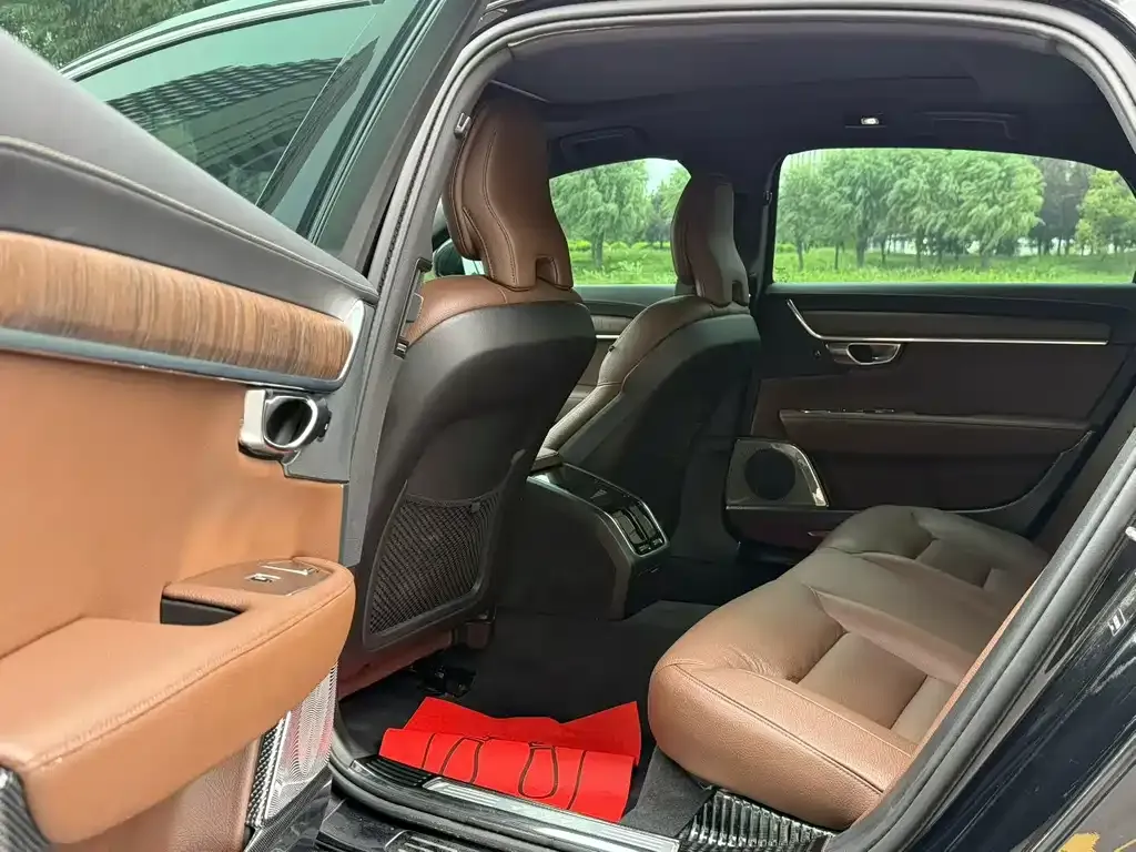 Volvo S90 — фото 6