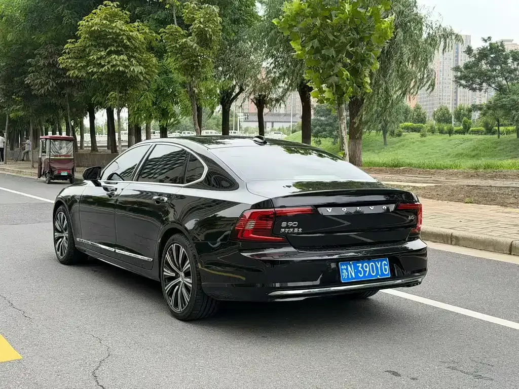 Volvo S90 — фото 3