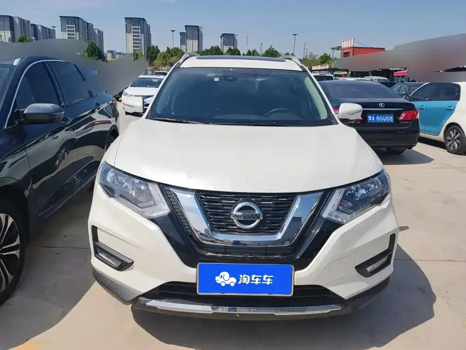 Nissan X-Trail — фото 1