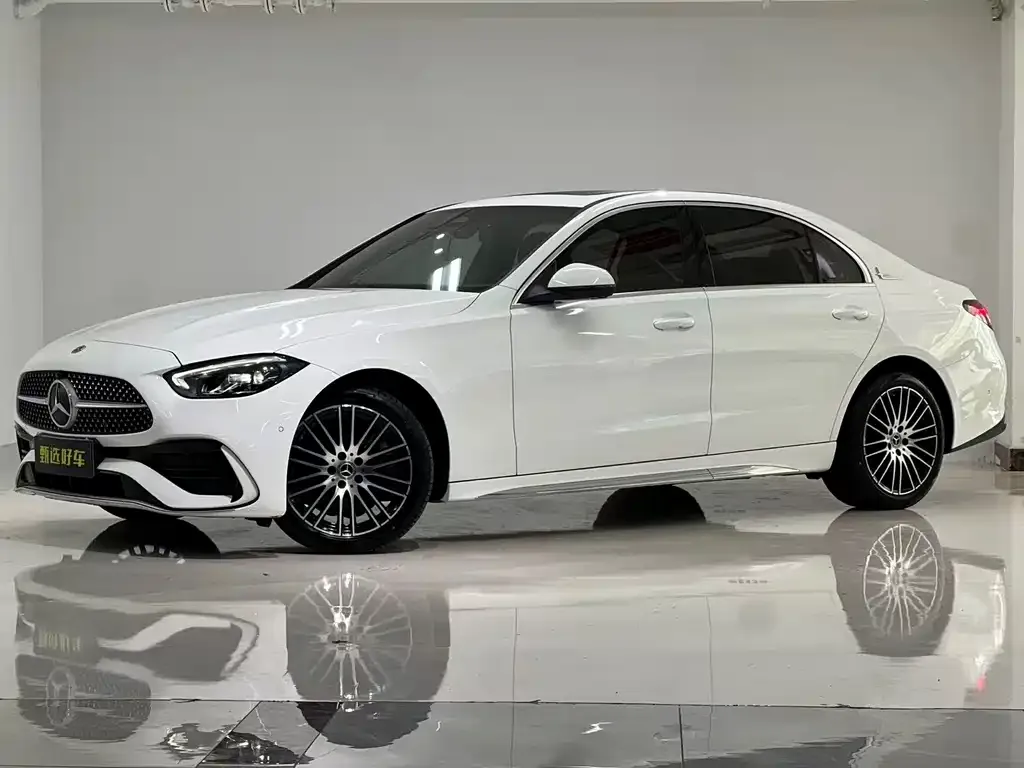 Mercedes-Benz C-Class — фото 1