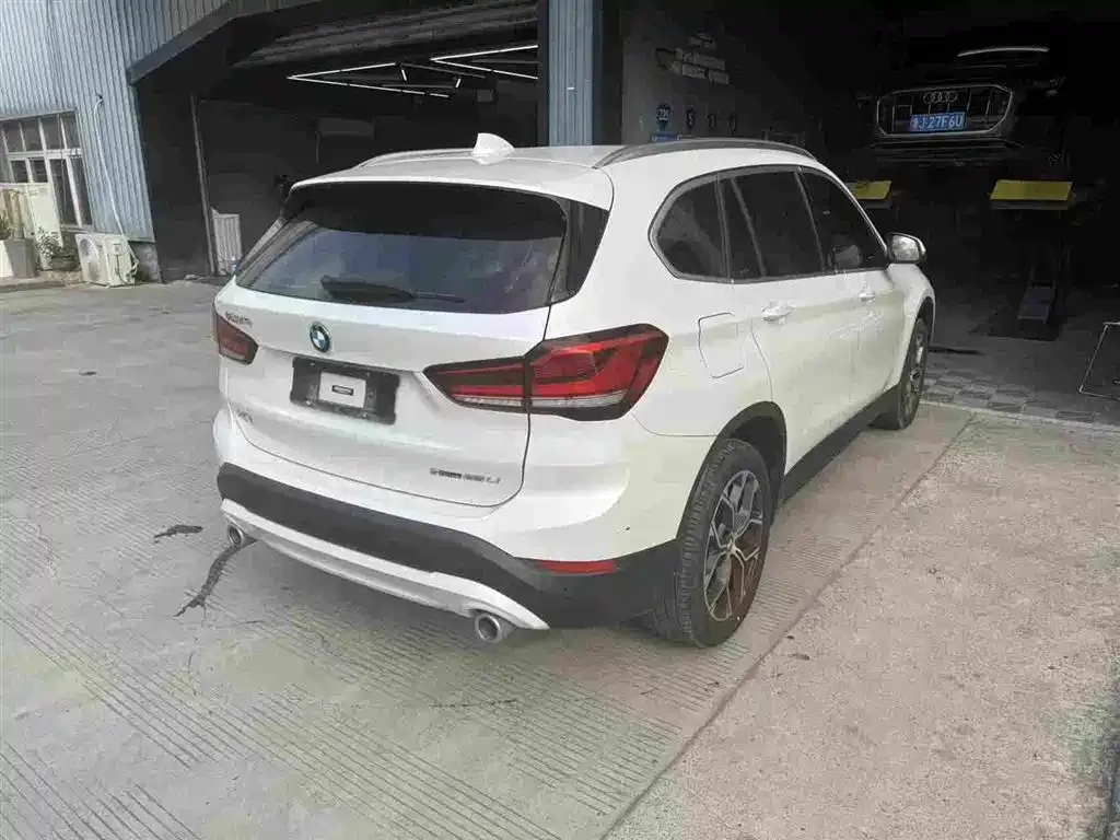 BMW X1 — фото 2