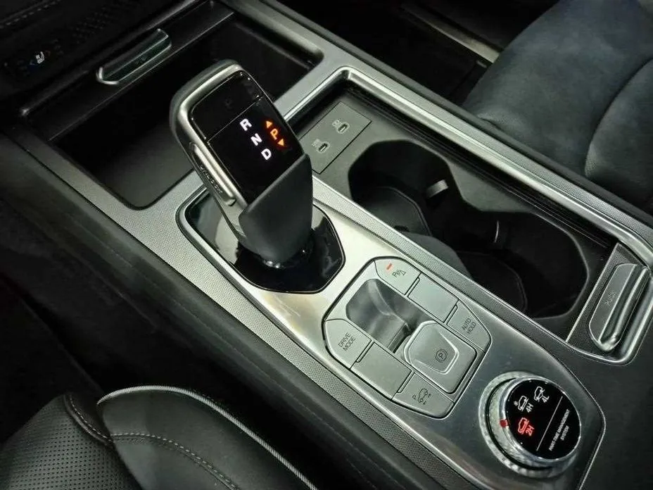 KG Mobility (Ssangyong) Rexton — фото 8