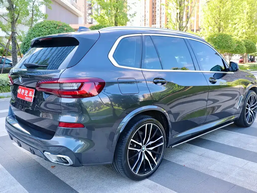 BMW X5 — фото 7