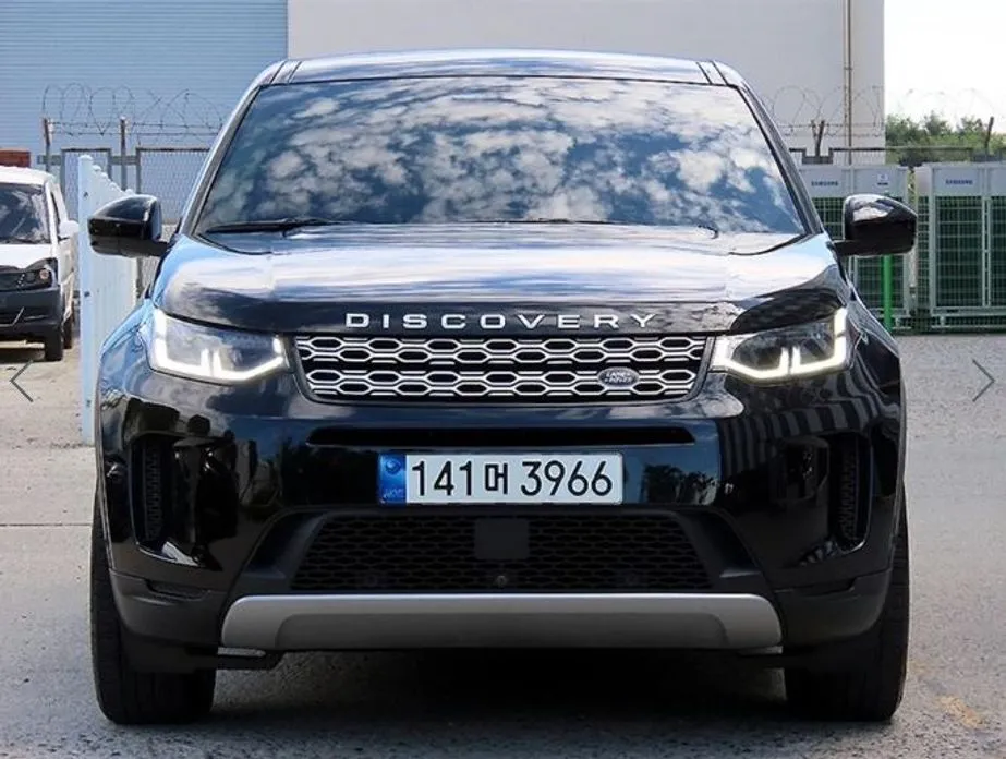 Land Rover Discovery Sport — фото 1