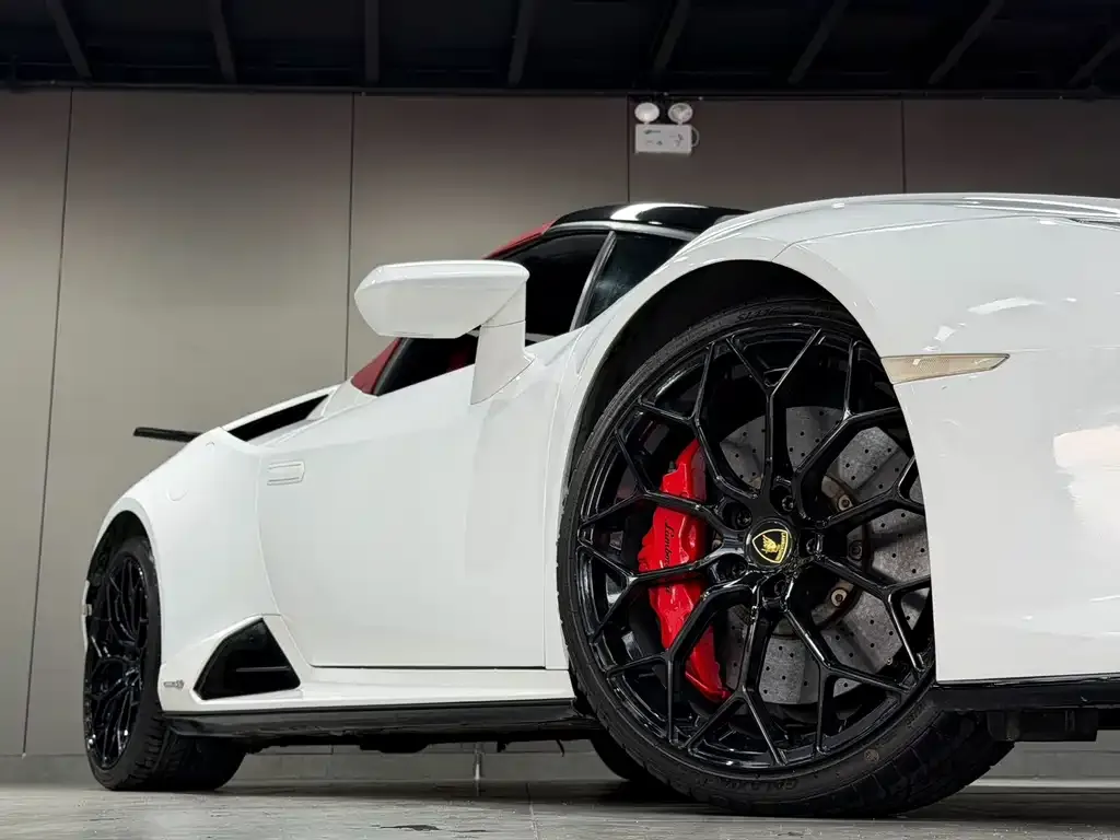Lamborghini Huracan — фото 9