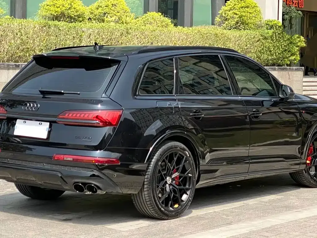Audi Q7 — фото 2