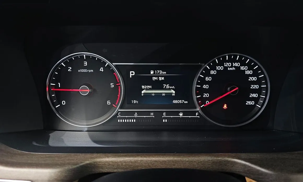 Kia Sorento — фото 10