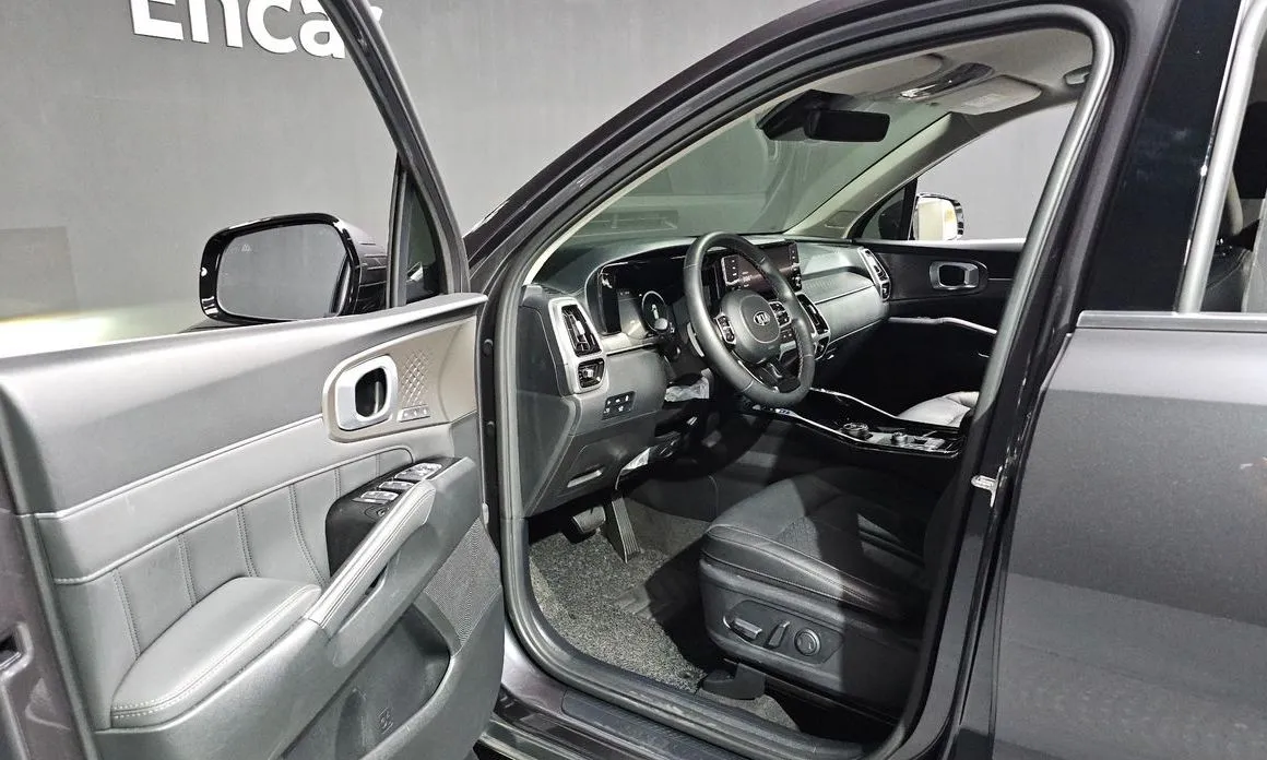 Kia Sorento — фото 7