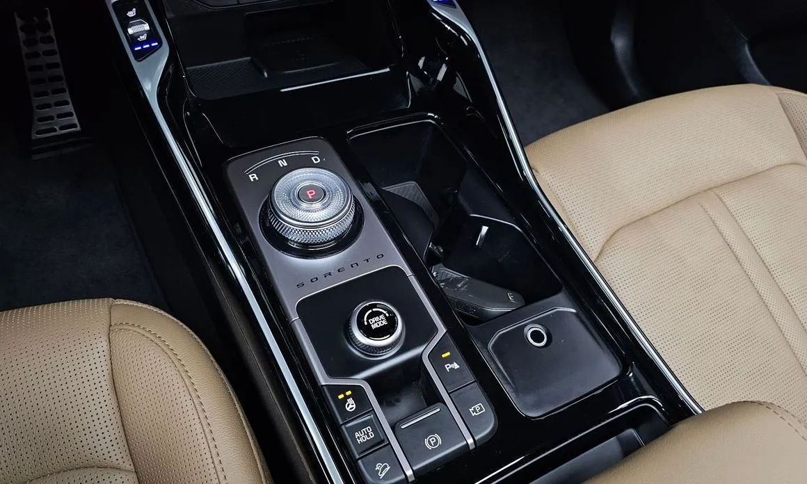 Kia Sorento — фото 10