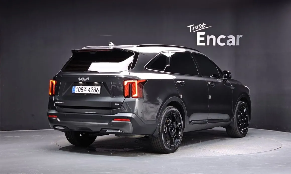 Kia Sorento — фото 10