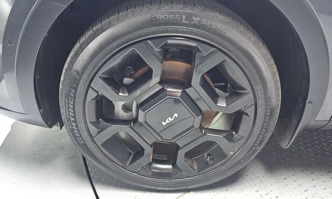 Kia Sorento — фото 7