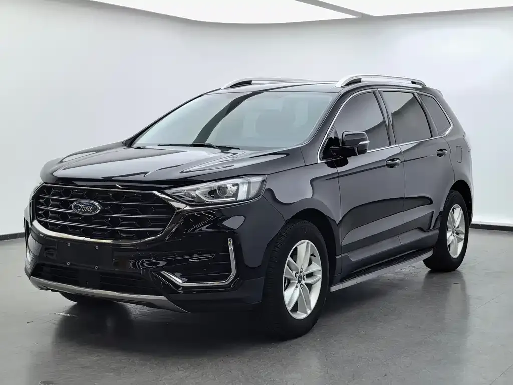 Ford Edge — фото 1