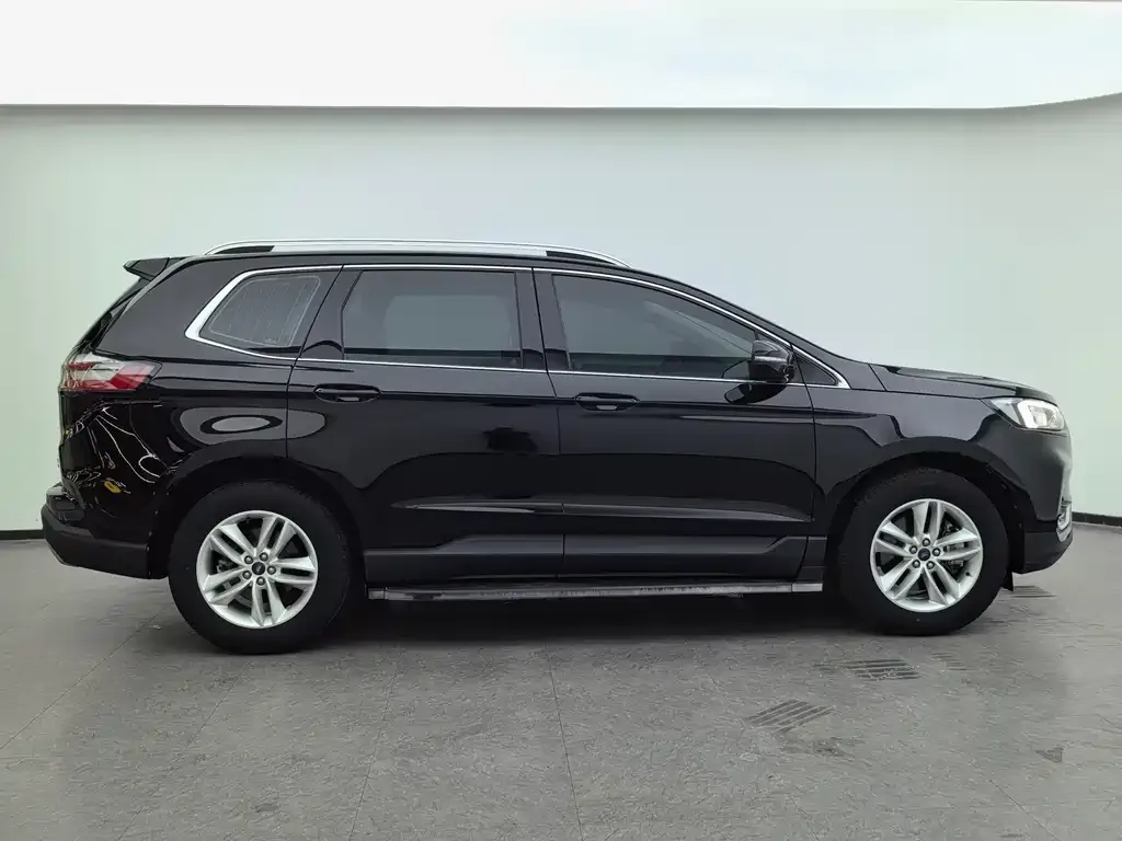 Ford Edge — фото 3
