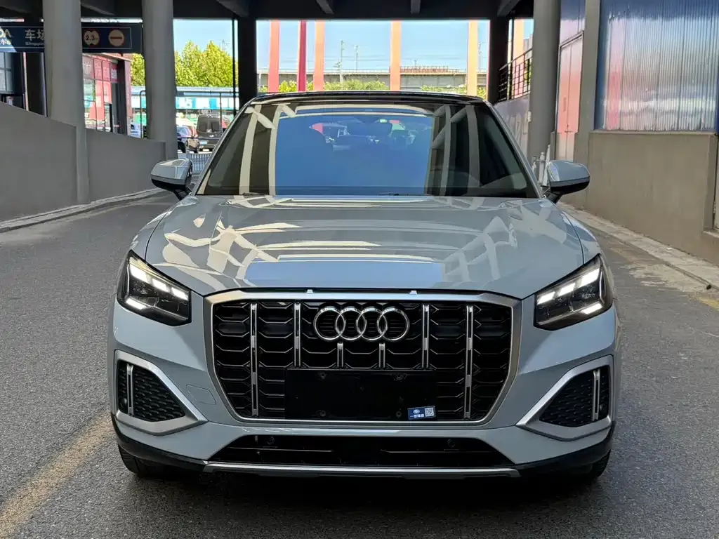 Audi Q2L — фото 7