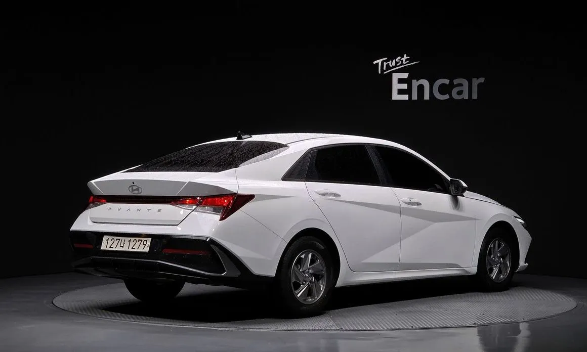 Hyundai AVANTE — фото 2