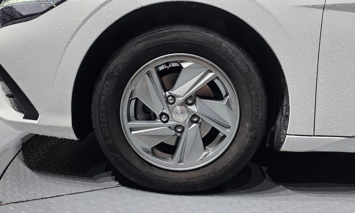 Hyundai AVANTE — фото 10