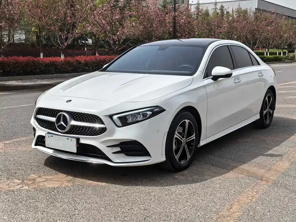 Mercedes-Benz A-Class — фото 9