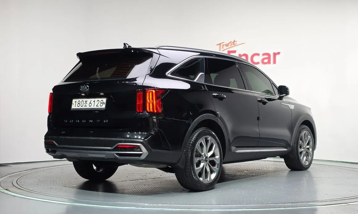 Kia Sorento — фото 10