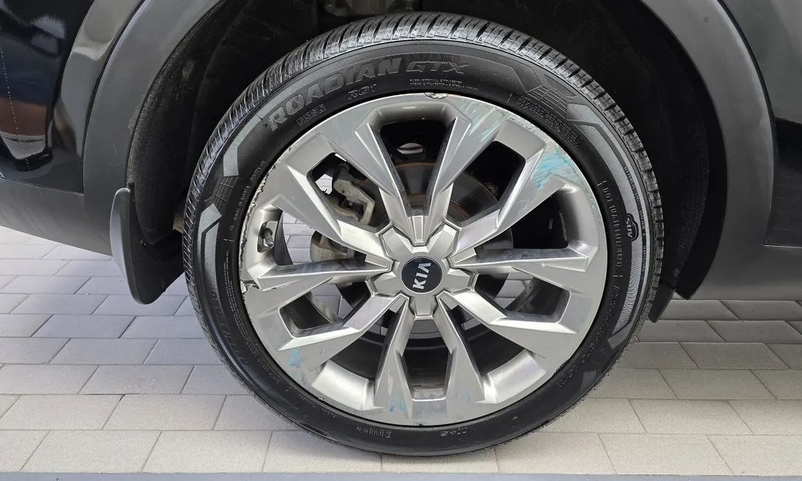 Kia Sorento — фото 5