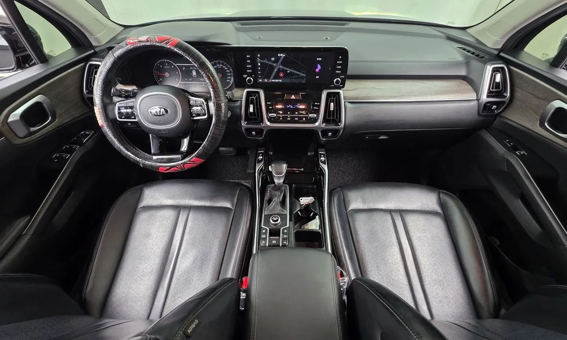 Kia Sorento — фото 7