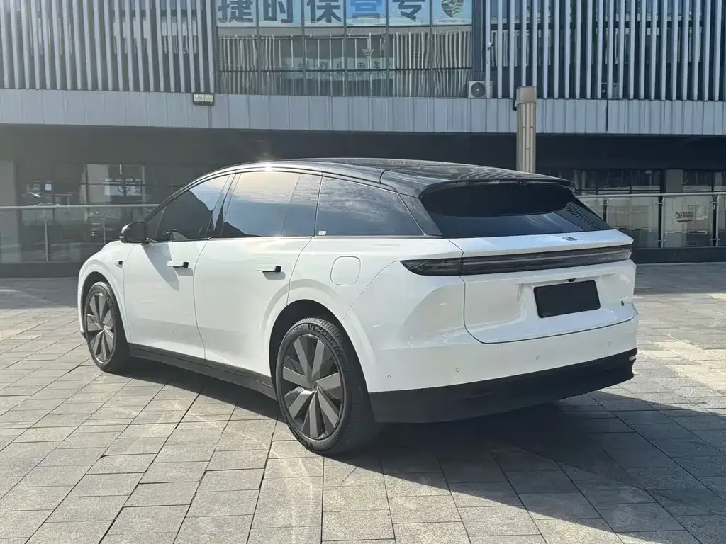 Li Auto Li i6 — фото 2