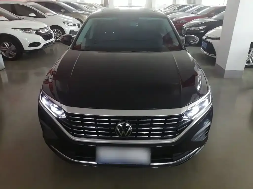 Volkswagen Passat — фото 10