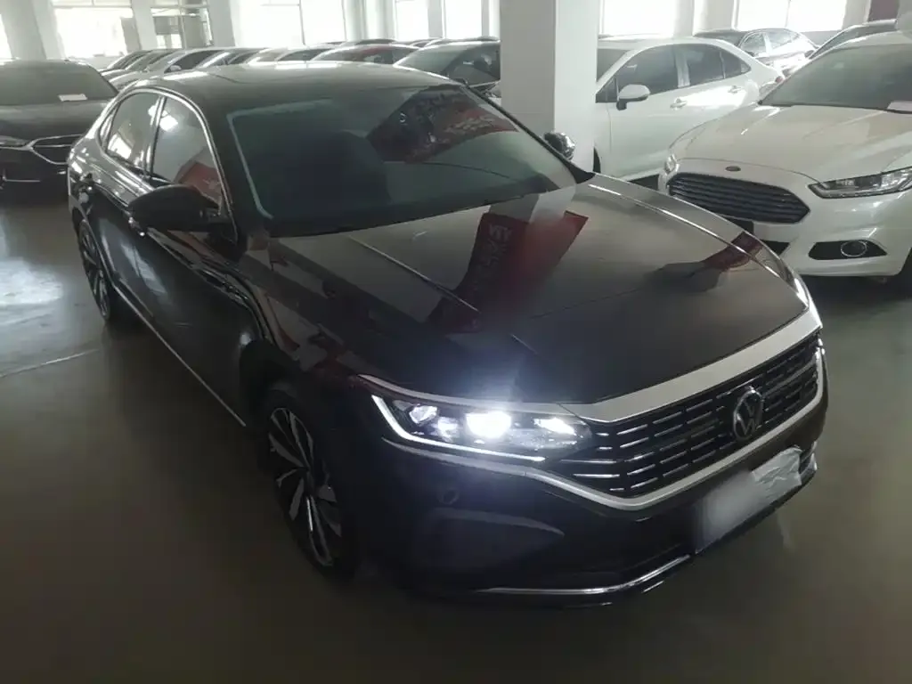 Volkswagen Passat — фото 6
