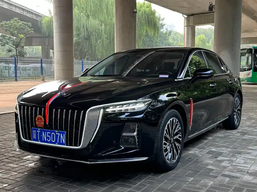 Hongqi H5 — фото 1