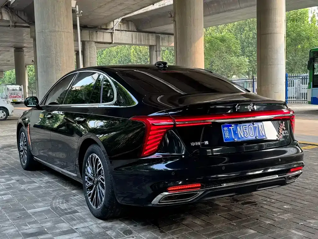 Hongqi H5 — фото 10